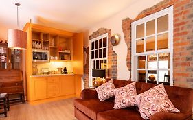 Apartments At Number 16 - The Jolly Coopers